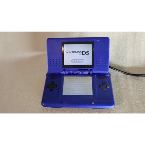 Blue Nintendo DS - Picture 1 of 8